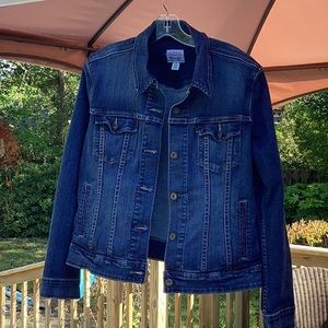 Levi’s stretch  women’s denim jacket , size L.